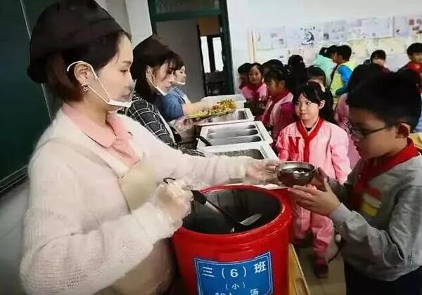 番禺沙湾镇学生午餐配送